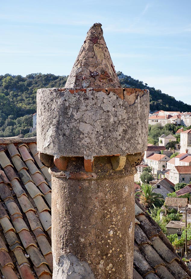 Lastovo - Village - Cheminée